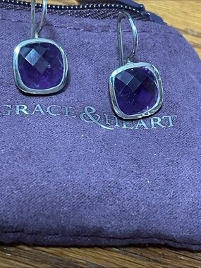 Grace & Heart Noble Earrings